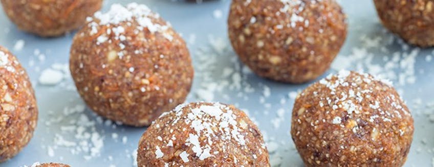 Gingerbread-protein-balls.jpg