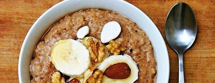 almond-and-banana-oatmeal-header.jpg